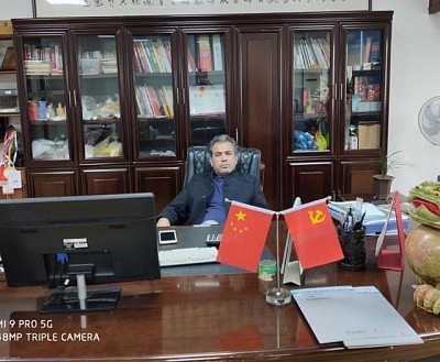حسین جاوید مدیر دفتر در چین